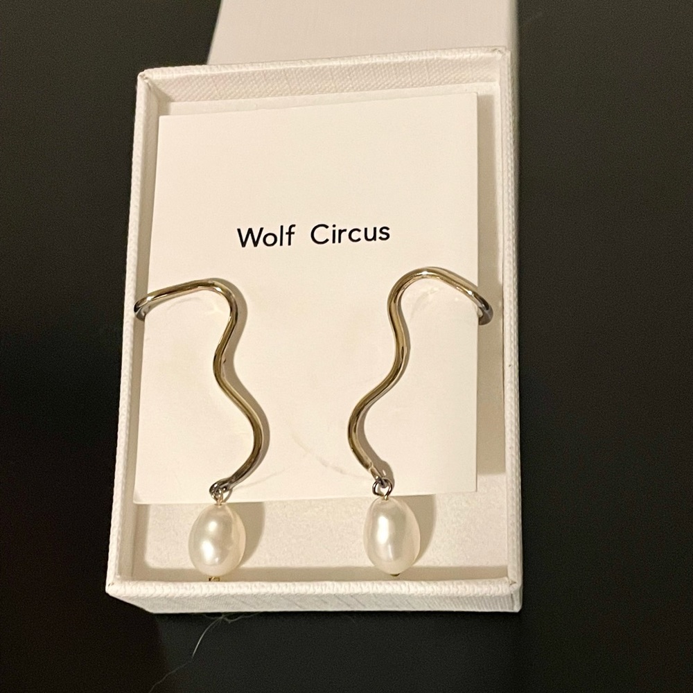Statement Pearl Earrings